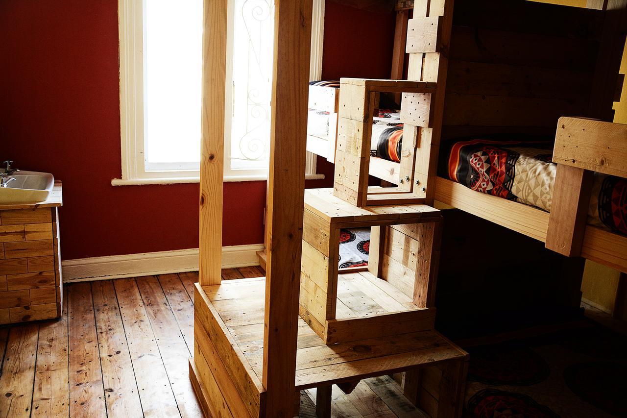 Urban Hive Backpackers Hostel Cape Town Exterior photo