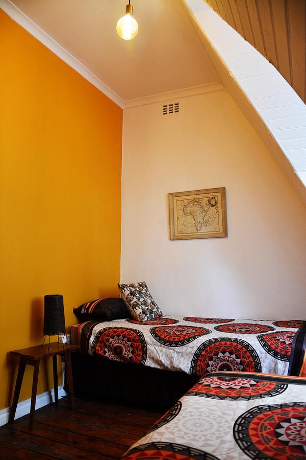 Urban Hive Backpackers Hostel Cape Town Exterior photo